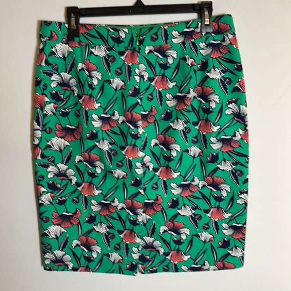 J By J.CREW Skirt Size 6 Cotton Floral Lined Slit Back Zip Knee Length Straight - Picture 3 of 16